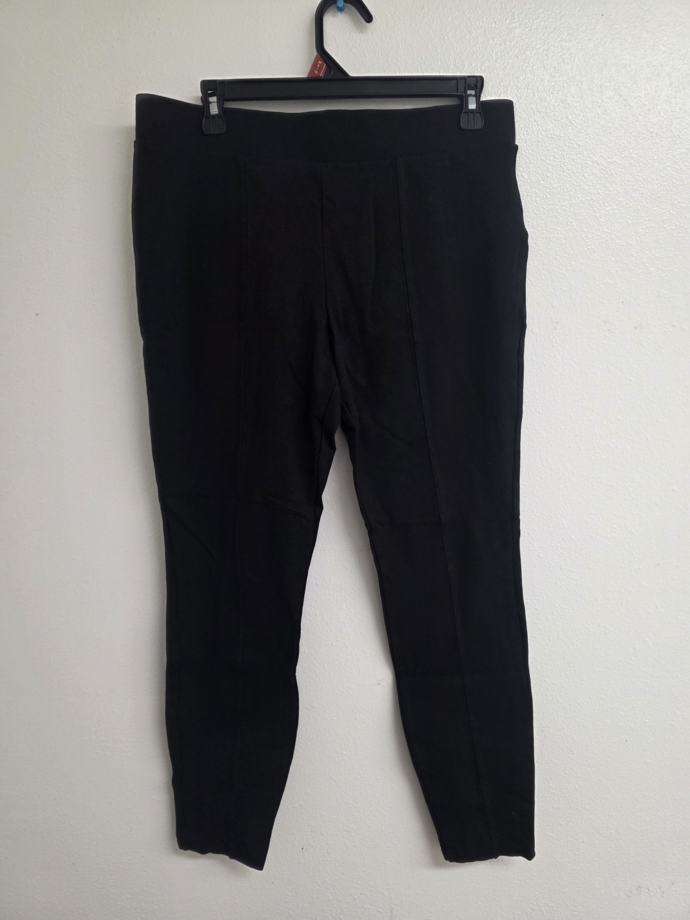 Time and Tru Black Pull-On Slim Leggings (0754)